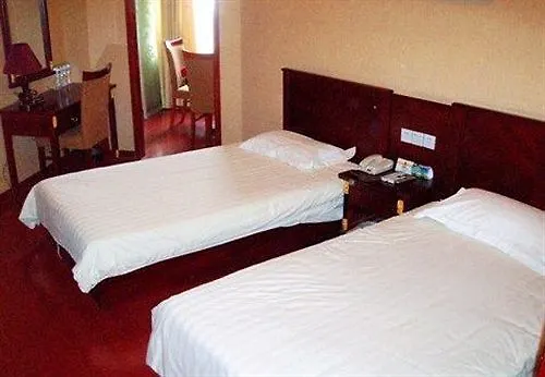**  Super 8 Hotel Suzhou Le Yuan 中国